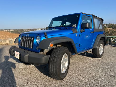 Used 2015 Jeep Wrangler Sport w/ Quick Order Package 24S AWD/4WD image 1