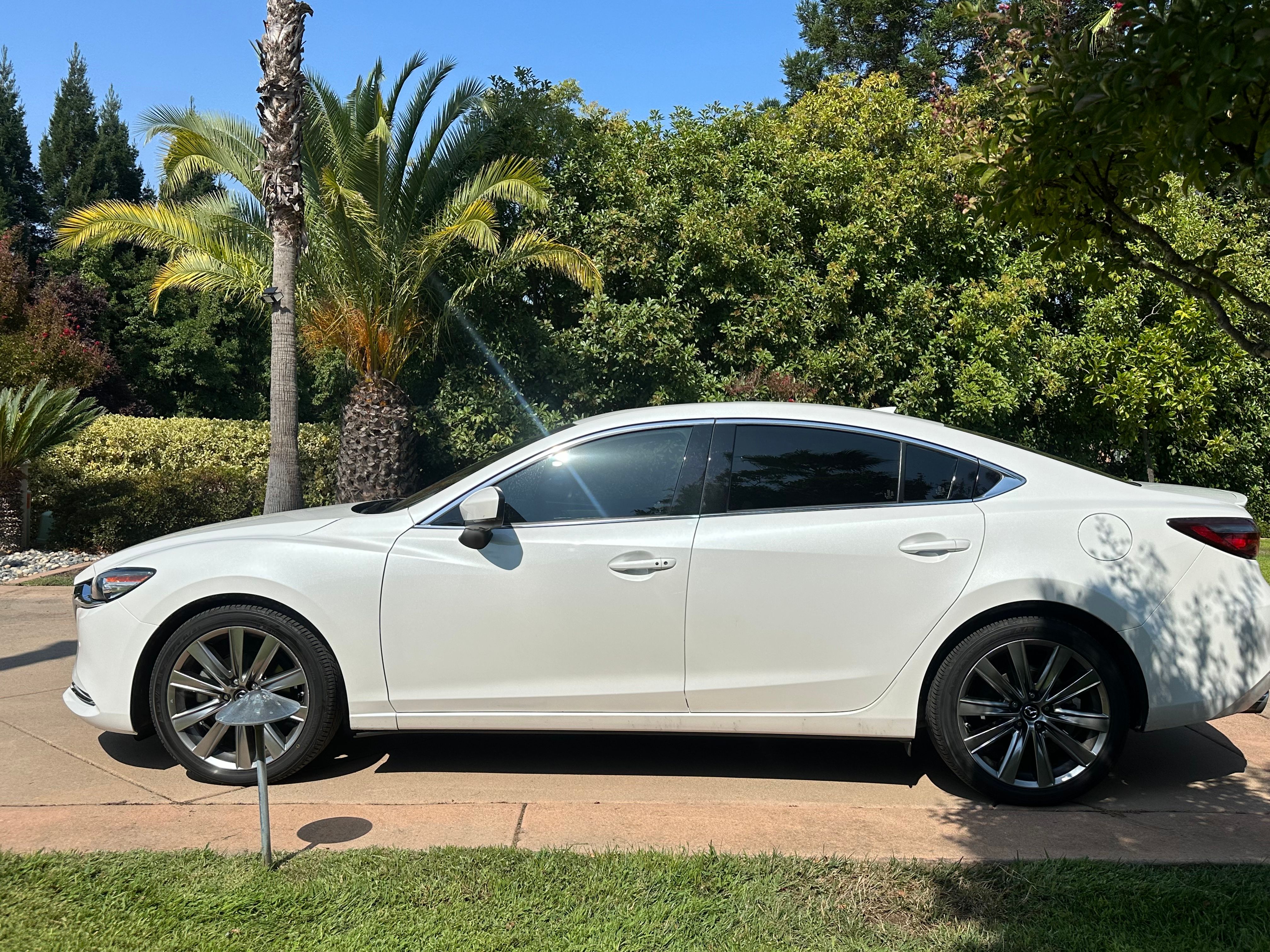 Used 2019 MAZDA MAZDA6 Signature FWD image 1