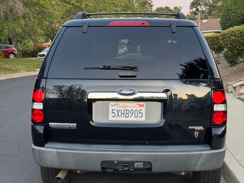 Used 2006 Ford Explorer XLT RWD image 9