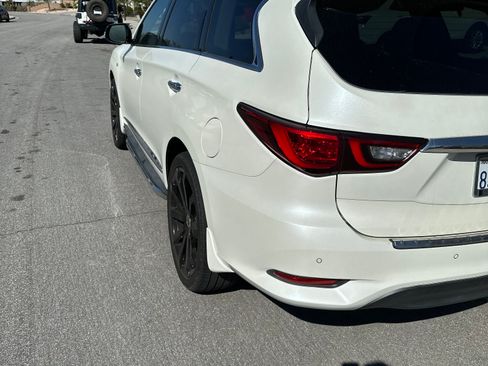 Used 2019 INFINITI QX60 Luxe w/ Essential Package image 4