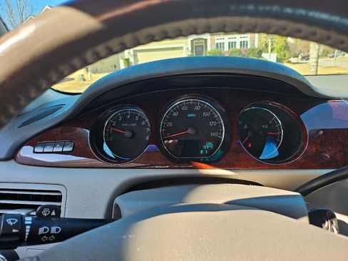 Used 2007 Buick Lucerne CXL w/ Driver Confidence Package image 10