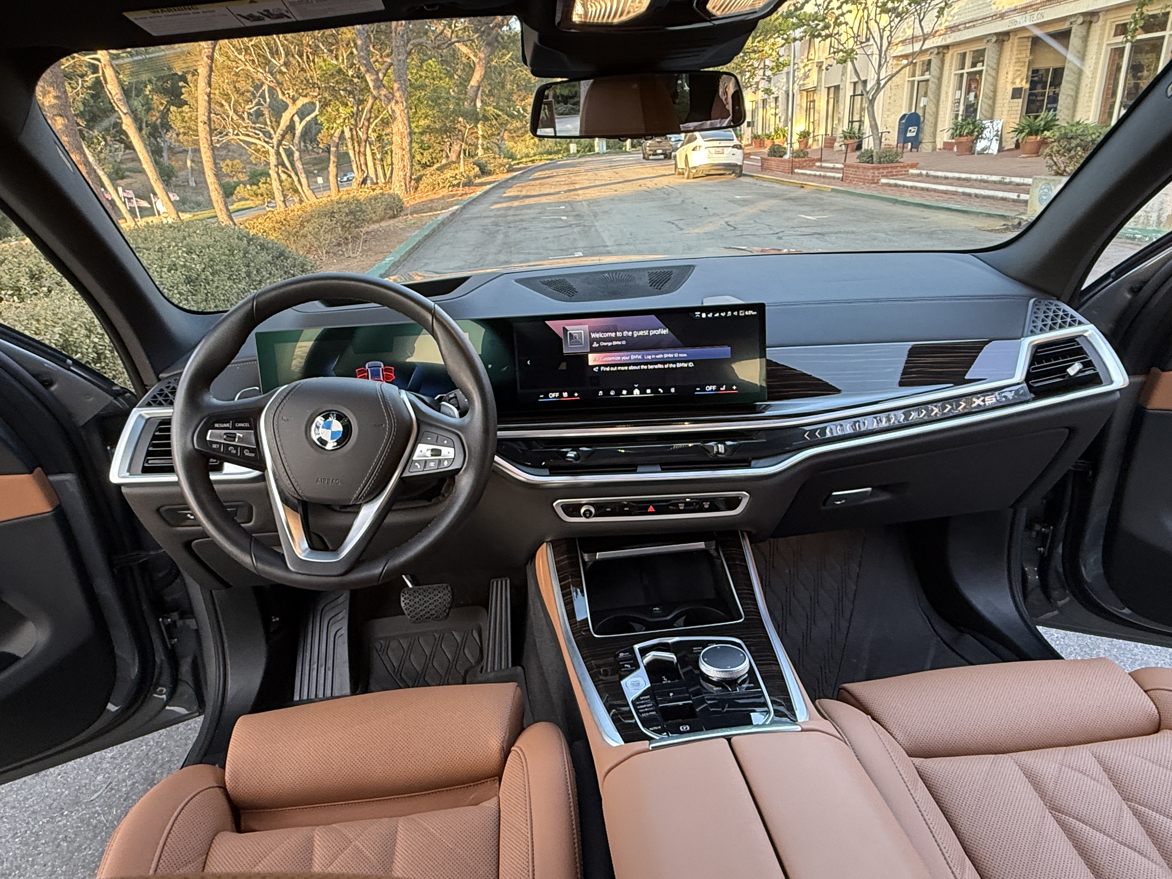 Used 2025 BMW X5 sDrive40i w/ Premium Package RWD image 4
