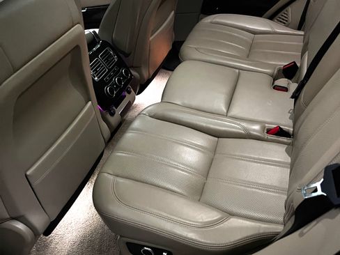 Used 2016 Land Rover Range Rover Supercharged AWD/4WD image 10