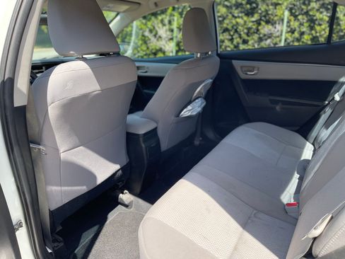 Used 2014 Toyota Corolla LE image 5