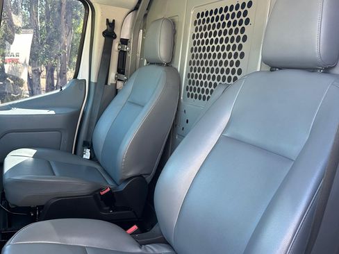 Used 2019 Ford Transit 250 130 Low Roof image 17