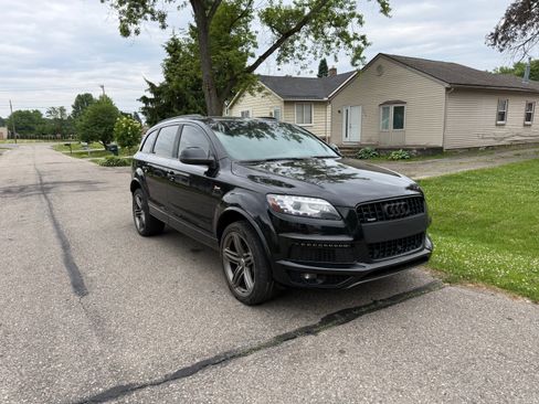 Used 2014 Audi Q7 3.0T S line Prestige w/ Technology Package AWD/4WD image 9
