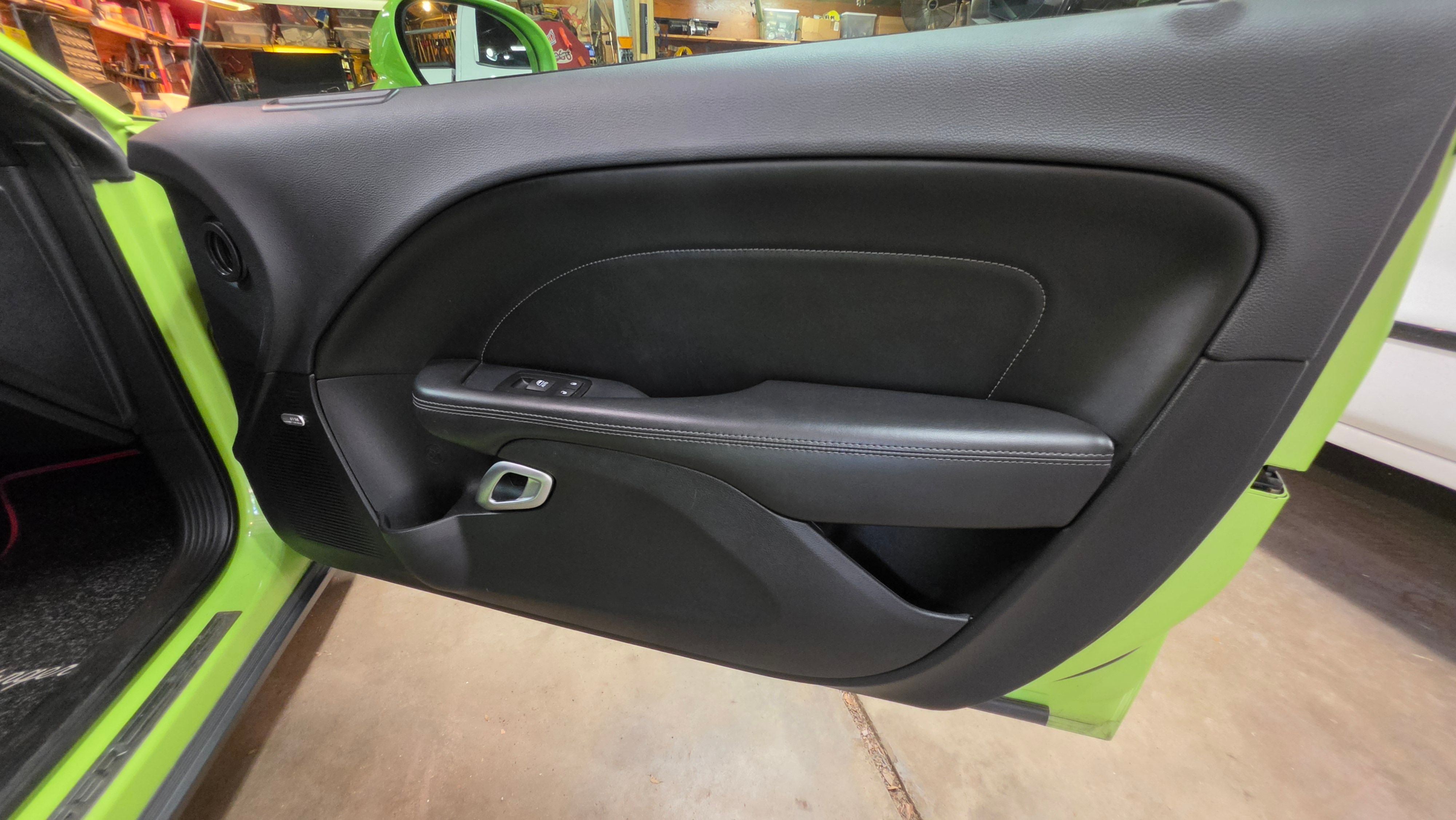 Used 2015 Dodge Challenger R/T Plus RWD image 20