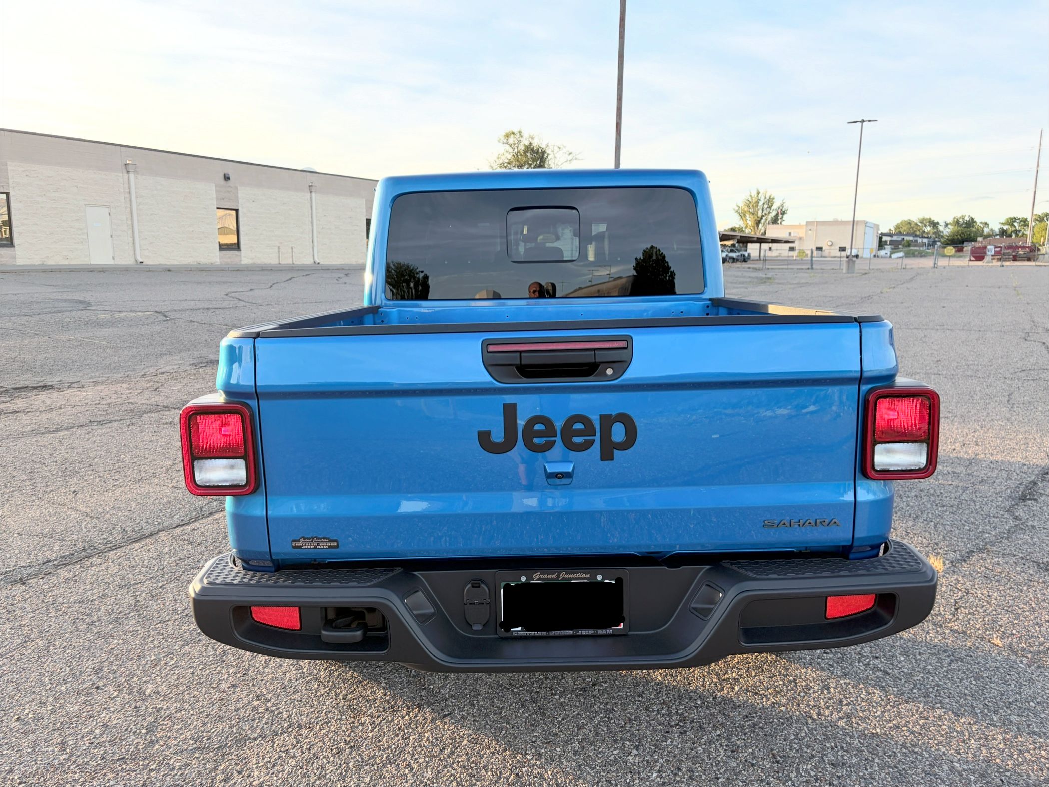 Used 2026 Jeep Gladiator Sport AWD/4WD image 8