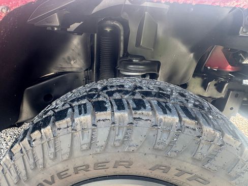 Used 2012 Jeep Wrangler Unlimited Sahara w/ Connectivity Group AWD/4WD image 14