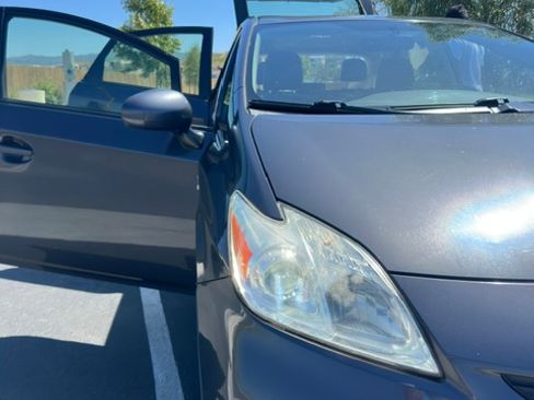 Used 2015 Toyota Prius Three FWD image 2