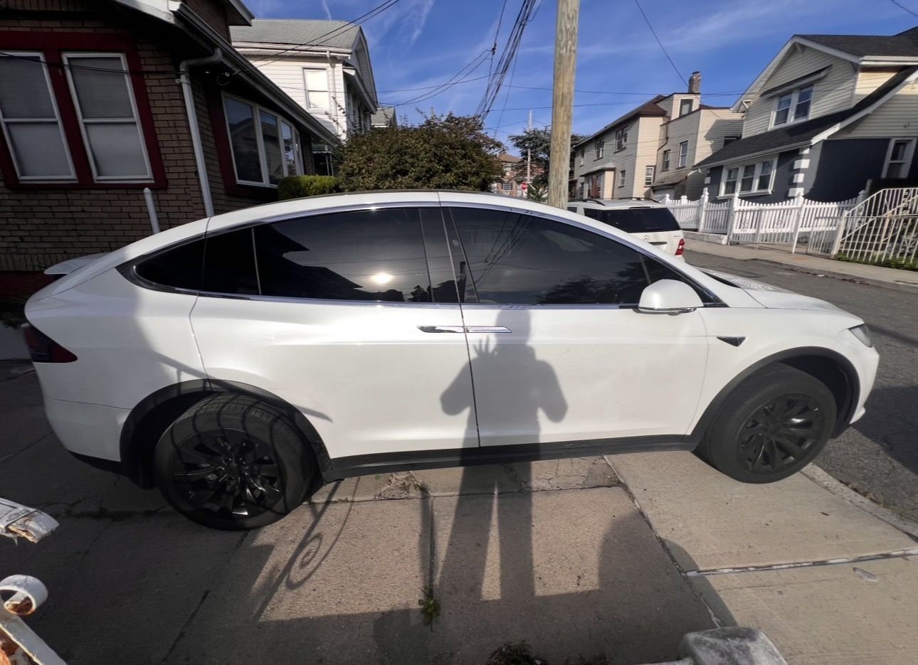 Used 2018 Tesla Model X 100D AWD/4WD image 4