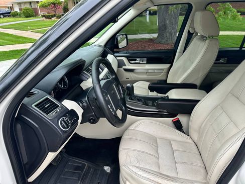 Used 2010 Land Rover Range Rover Sport Supercharged AWD/4WD image 17