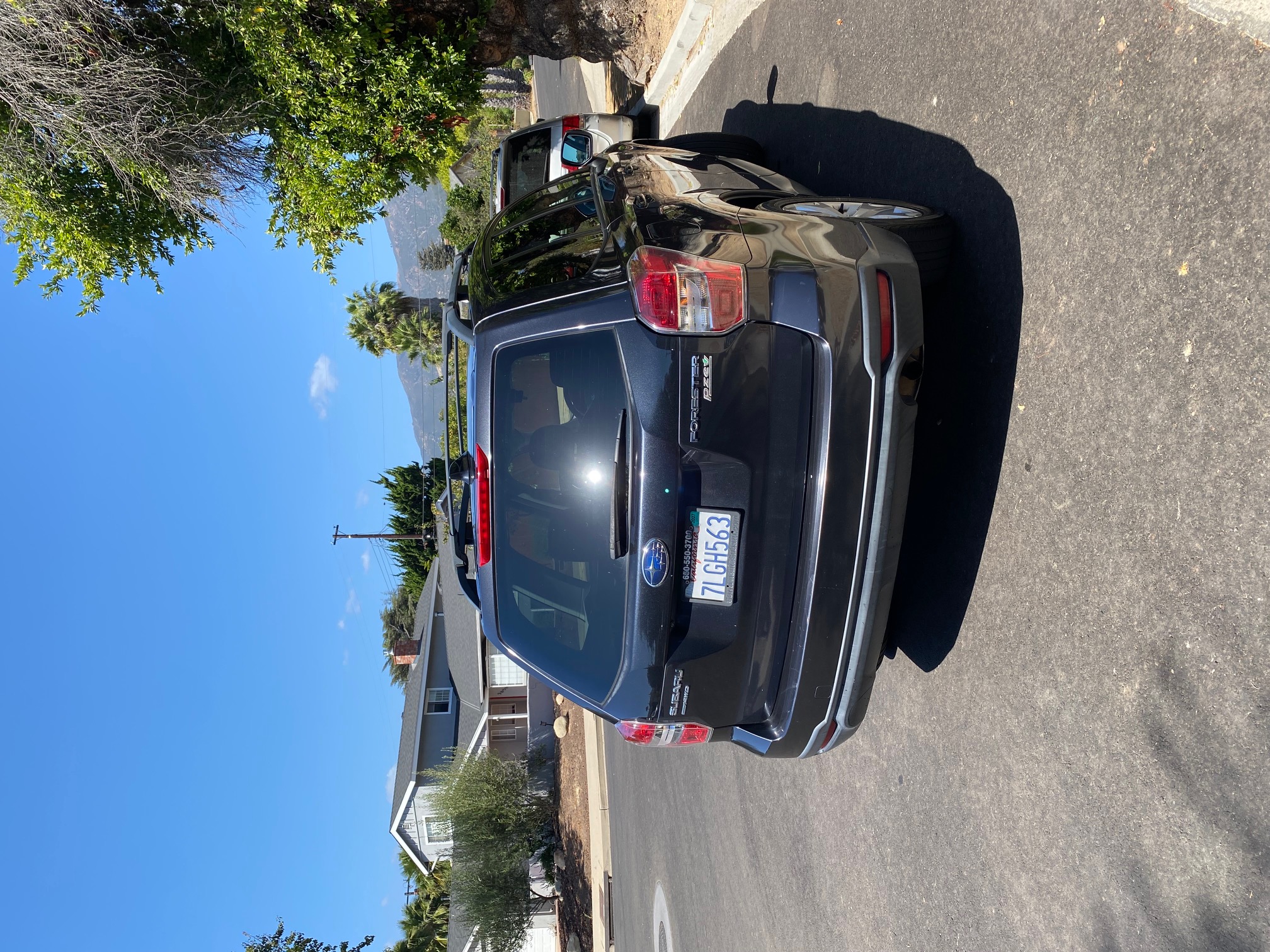 Used 2016 Subaru Forester 2.5i Premium w/ All-Weather Package AWD/4WD image 6