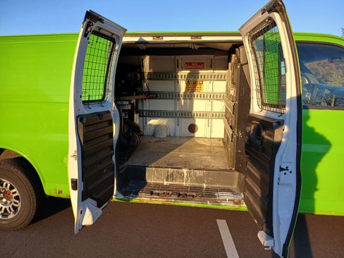 Used 2009 Chevrolet Express 3500 Extended image 6