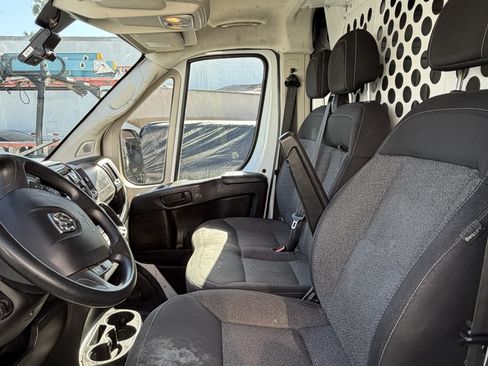 Used 2021 RAM ProMaster 2500 w/ Convenience Group image 11