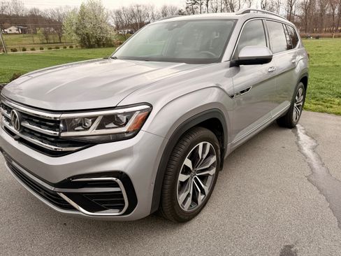 Used 2022 Volkswagen Atlas SEL Premium image 1