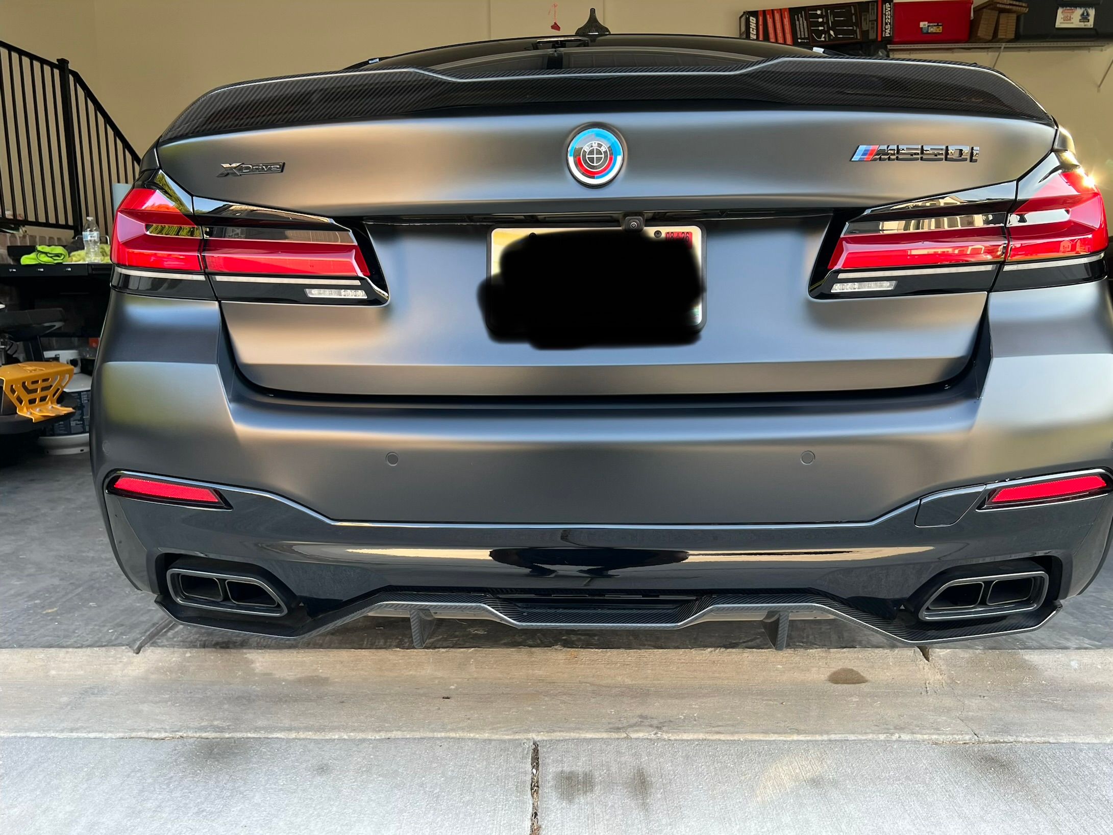 Used 2023 BMW M550i xDrive w/ Dynamic Handling Package AWD/4WD image 13