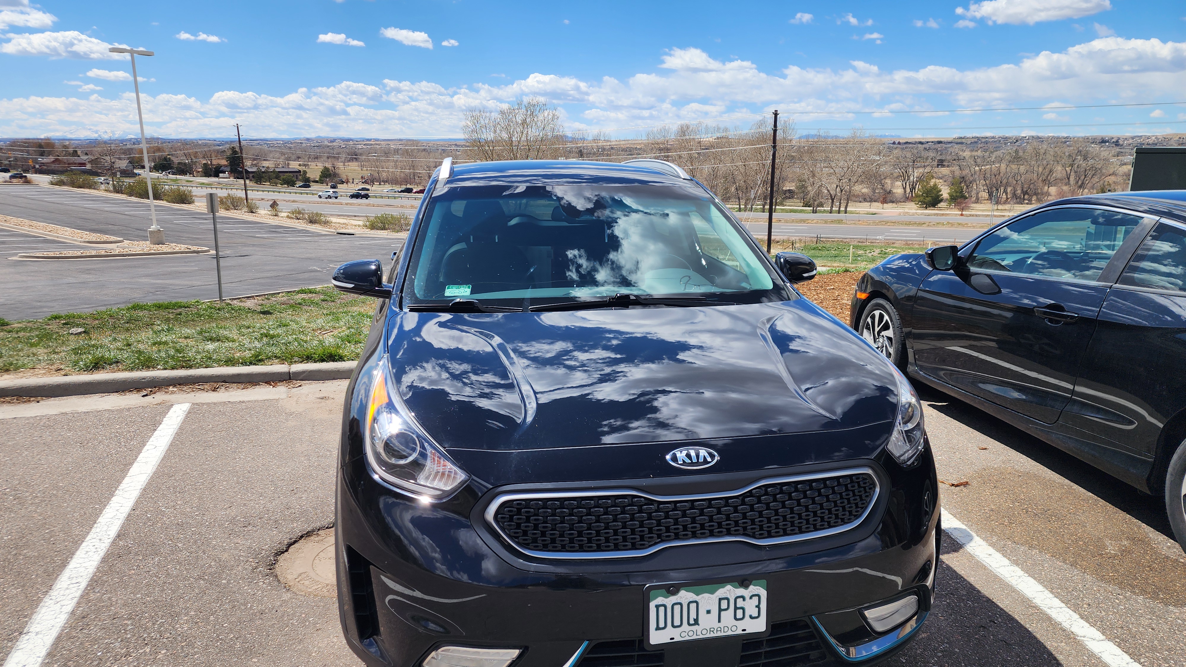 Used 2018 Kia Niro EX FWD image 2