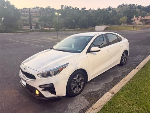 Used 2021 Kia Forte LXS image 6