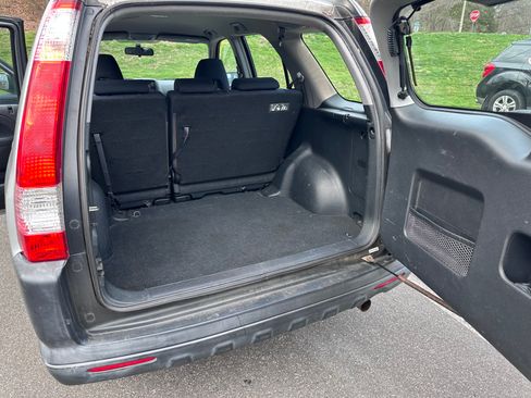 Used 2006 Honda CR-V LX image 11
