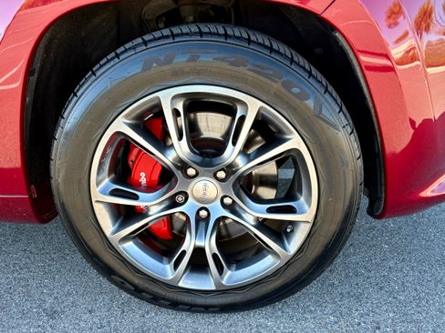 Used 2012 Jeep Grand Cherokee SRT8 w/ Luxury Group II image 19