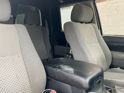 Used 2010 Toyota Tundra 4x4 Double Cab image 12