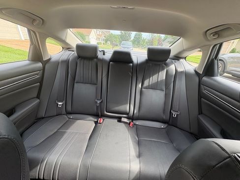 Used 2021 Honda Accord Touring image 12