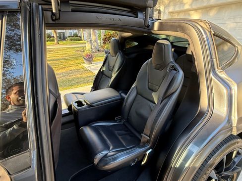 Used 2017 Tesla Model X P100D image 9