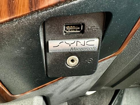 Used 2011 Ford F250 Lariat w/ Lariat Ultimate Pkg image 16