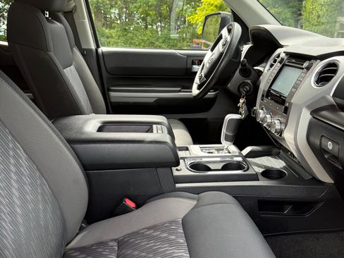 Used 2018 Toyota Tundra SR5 w/ TRD Off Road Package AWD/4WD image 12