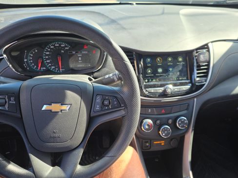 Used 2019 Chevrolet Trax LS w/ Tint and Cruise Package FWD image 11