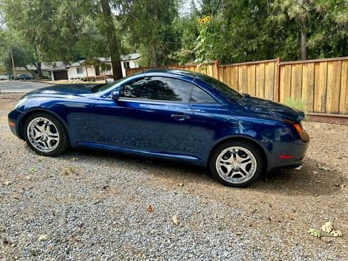 Used 2002 Lexus SC 430 Convertible RWD image 2