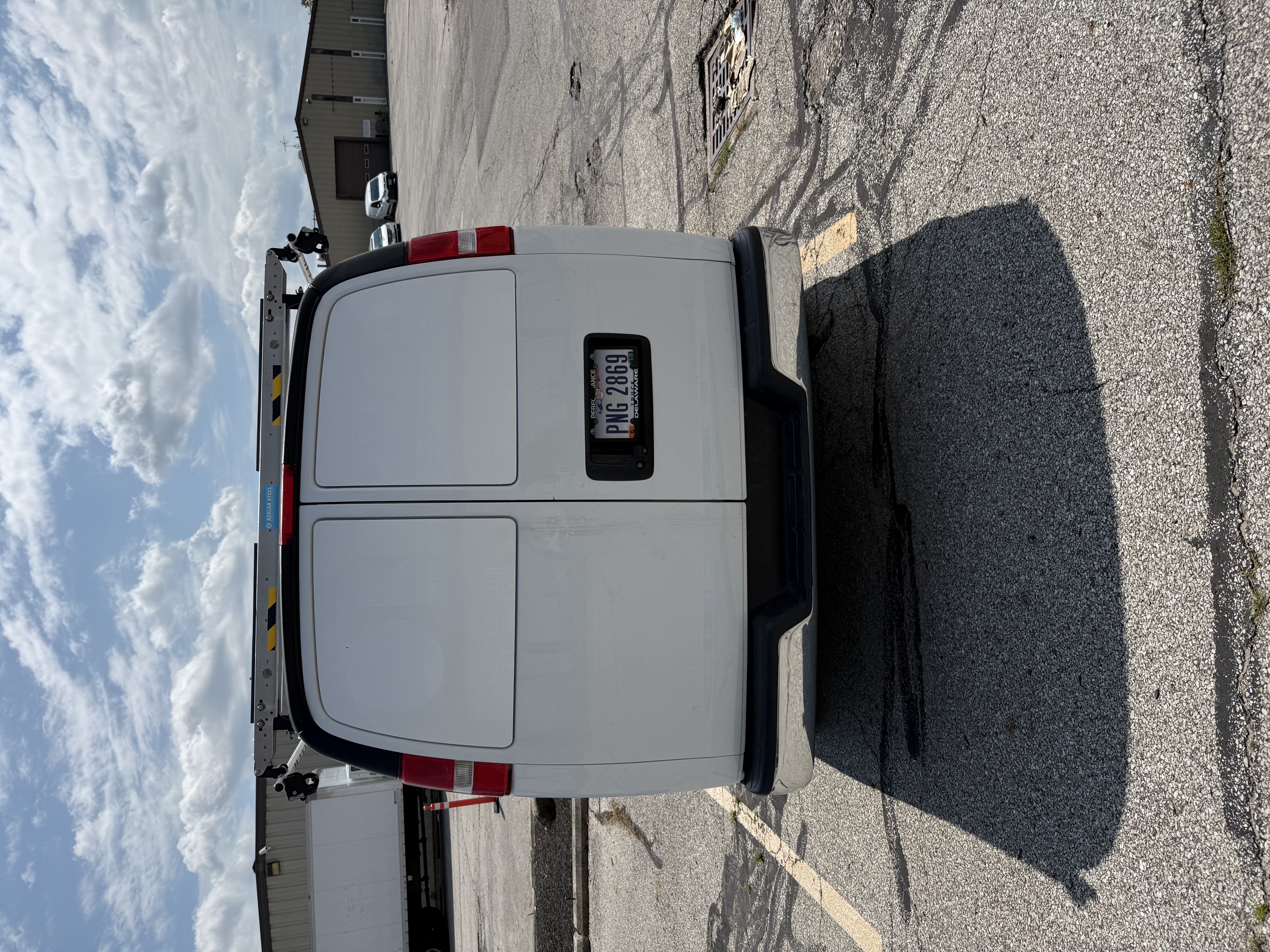 Used 2018 Chevrolet Express 2500 w/ Driver Convenience Package RWD image 11