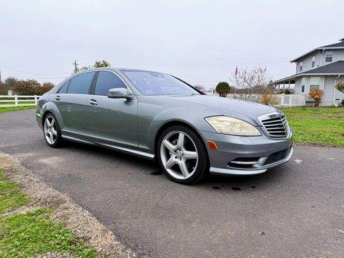 Used 2011 Mercedes-Benz S 550 image 4