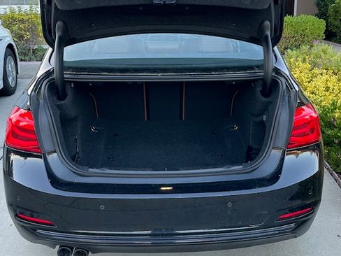 Used 2017 BMW 330i Sedan image 5