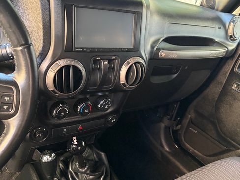 Used 2012 Jeep Wrangler Sport image 12