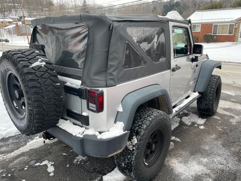 Used 2012 Jeep Wrangler Sport image 4
