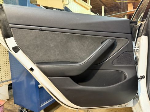 Used 2019 Tesla Model 3 Long Range image 14