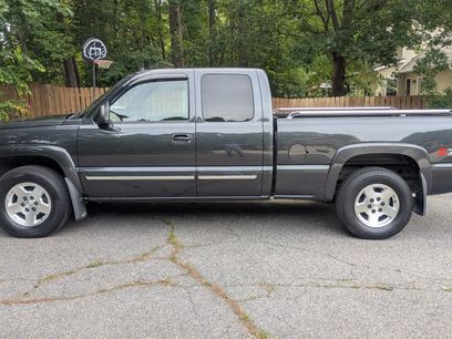 Used 2004 Chevrolet Silverado 1500 Z71 Pickup 4D 6 1/2 ft w/ Z71 Convenience Package 2