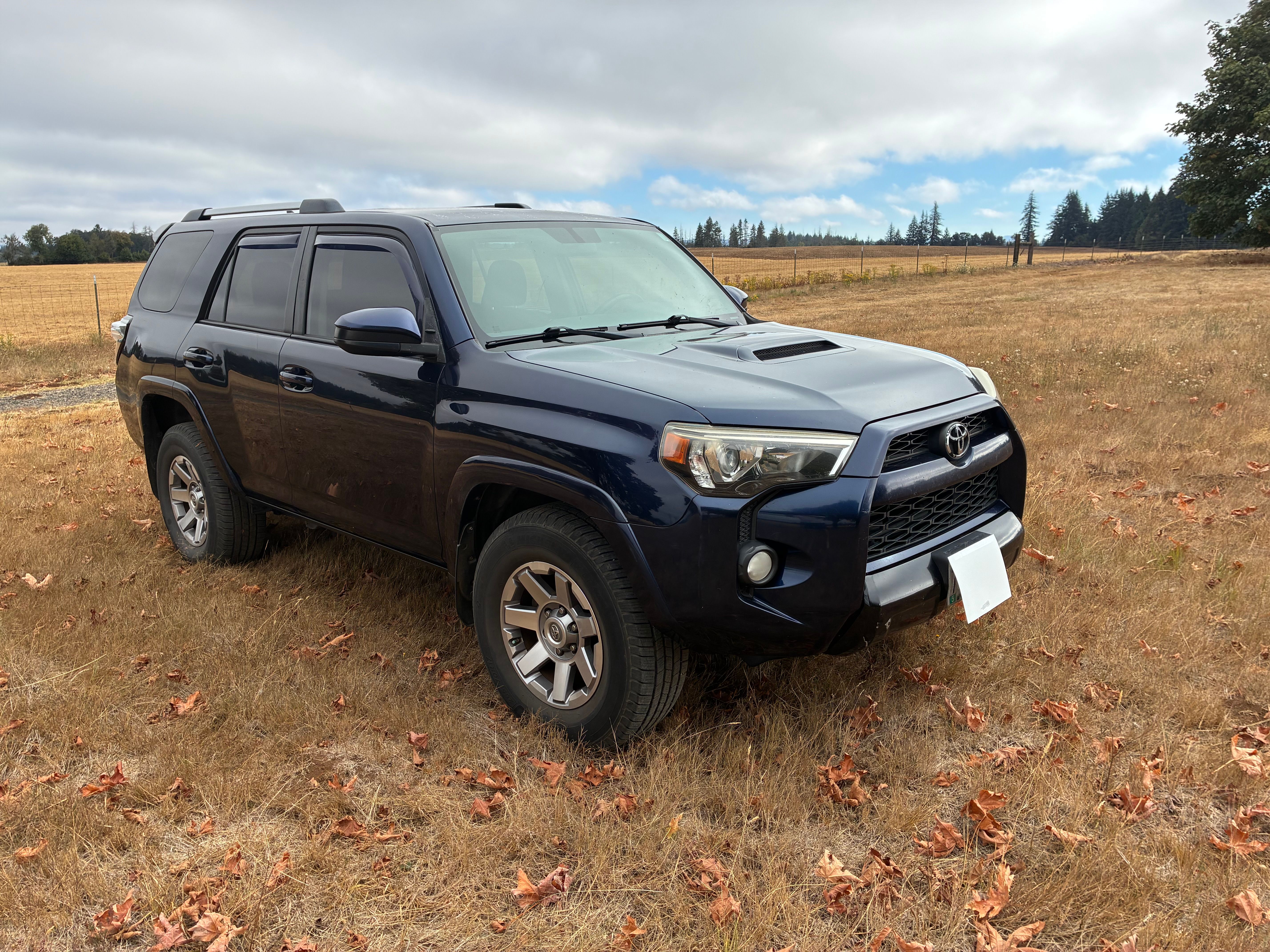 Used 2014 Toyota 4Runner Trail AWD/4WD image 11