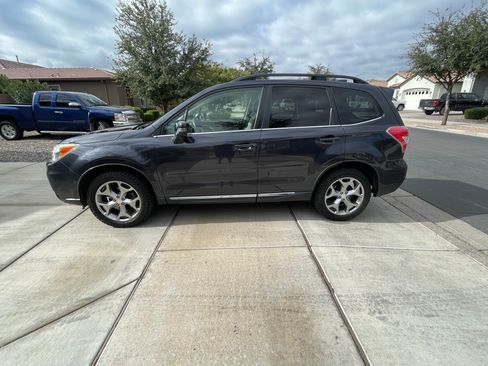 Used 2016 Subaru Forester 2.5i Touring w/ Eyesight & Navigation System image 2