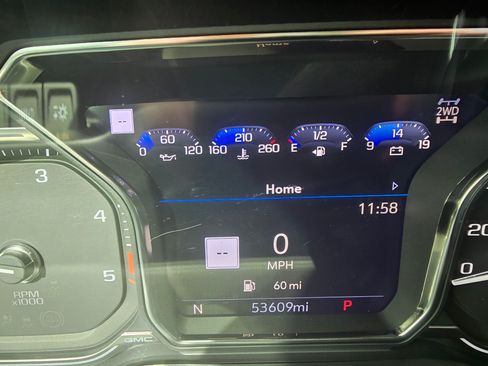 Used 2021 GMC Sierra 2500 Denali w/ Denali Black Diamond Edition image 17