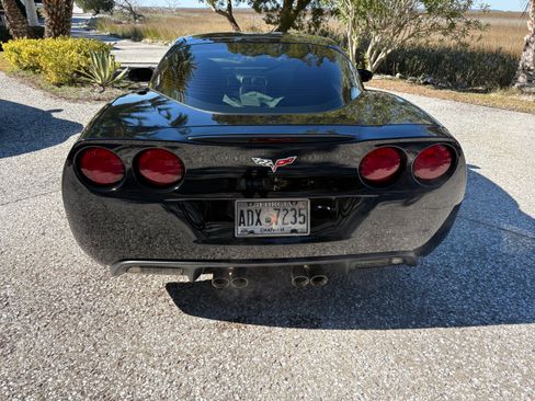 Used 2006 Chevrolet Corvette Coupe 2D w/ Preferred Equipment Group image 1