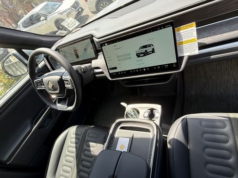 Used 2026 Rivian R1S Adventure AWD/4WD image 17