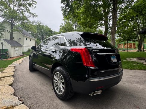 Used 2017 Cadillac XT5 Luxury w/ LPO, Wheel Lock Package AWD/4WD image 6