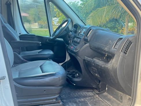 Used 2015 RAM ProMaster 2500 w/ Interior Convenience Group image 5