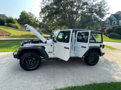 Used 2025 Jeep Wrangler Unlimited Sport AWD/4WD image 22