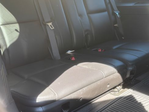 Used 2012 GMC Yukon Denali AWD/4WD image 30
