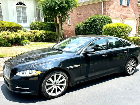 Used 2013 Jaguar XJ image 5