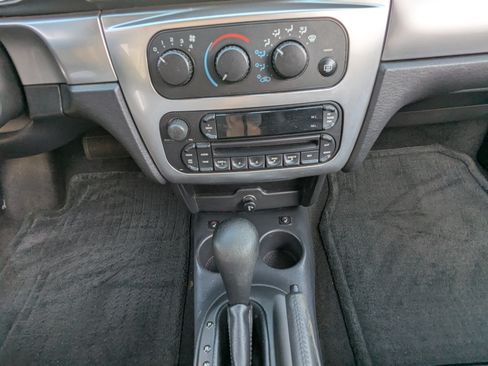 Used 2006 Chrysler Sebring Touring image 13